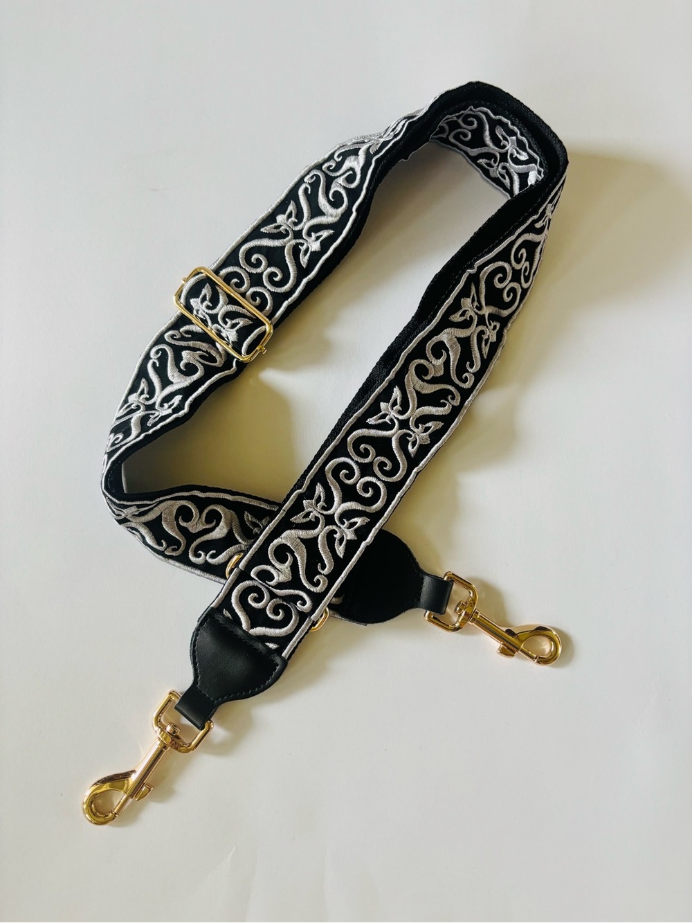CloudMusic Jacquard Adjustable Black Embroidered Purse/Guitar Strap NWOT